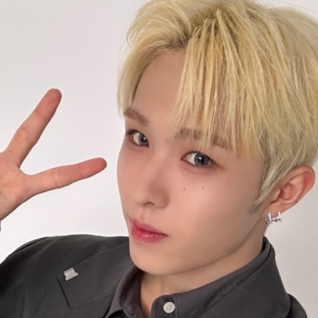 Latest photo of Hyui (NEXZ)