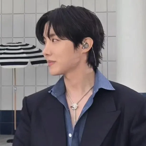 Potret di balik layar Jungkook (BTS)