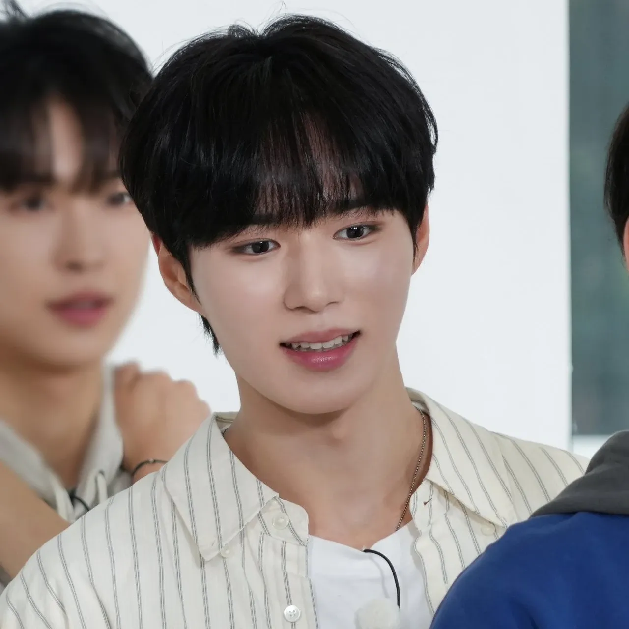 Behind-the-scenes cut of Kim Junseo (ALPHA DRIVE ONE)
