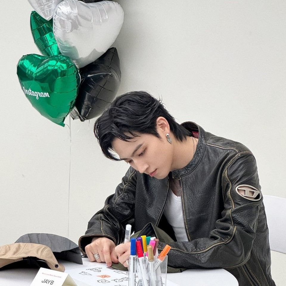 Behind-the-scenes cut of JAY B (GOT7)