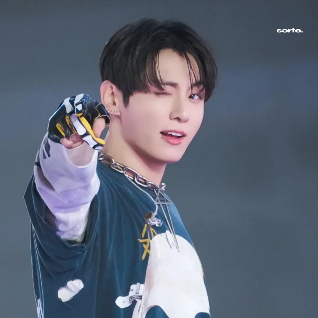 정국 (방탄소년단)의 최신 사진