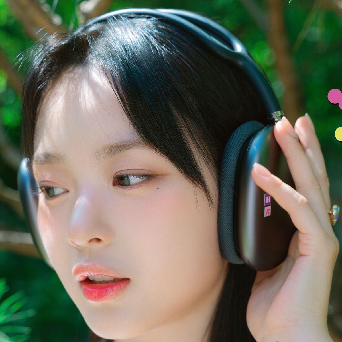 Latest photo of NewJeans