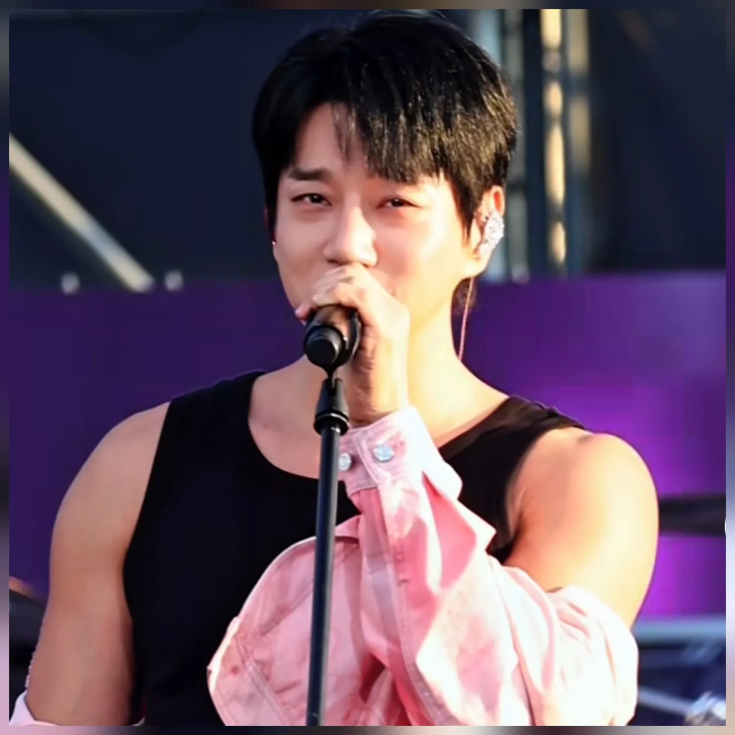 Behind-the-scenes cut of Hwang Chiyeol