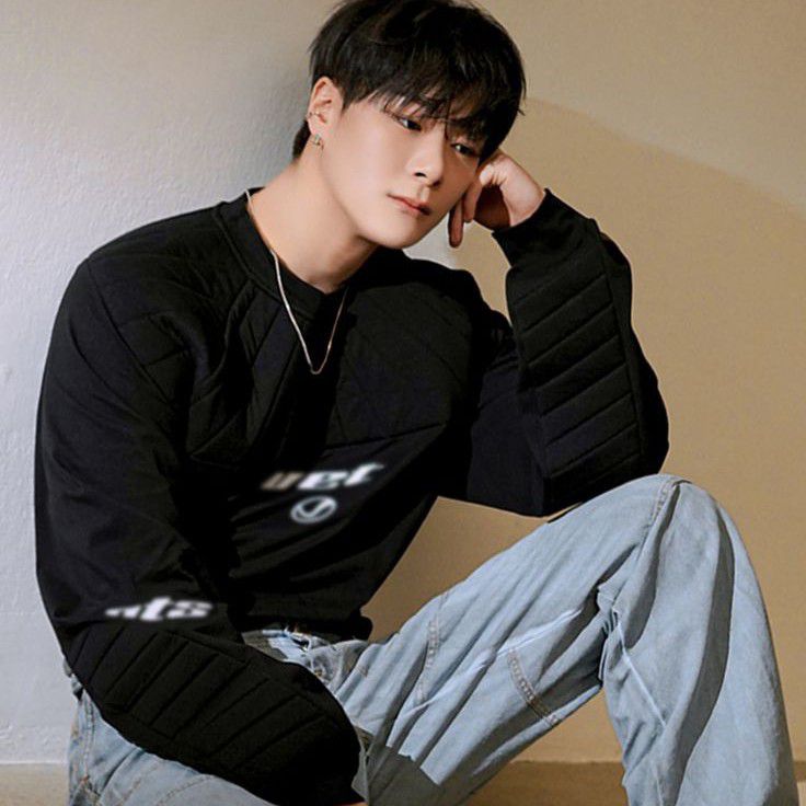 Behind-the-scenes cut of Moonbin (ASTRO)