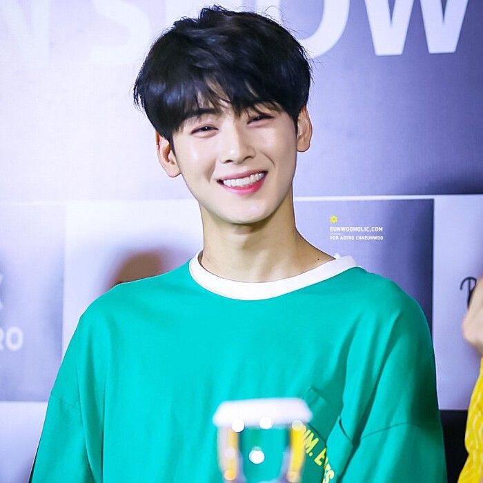 A moment captured by Eunwoo (ASTRO)'s fan