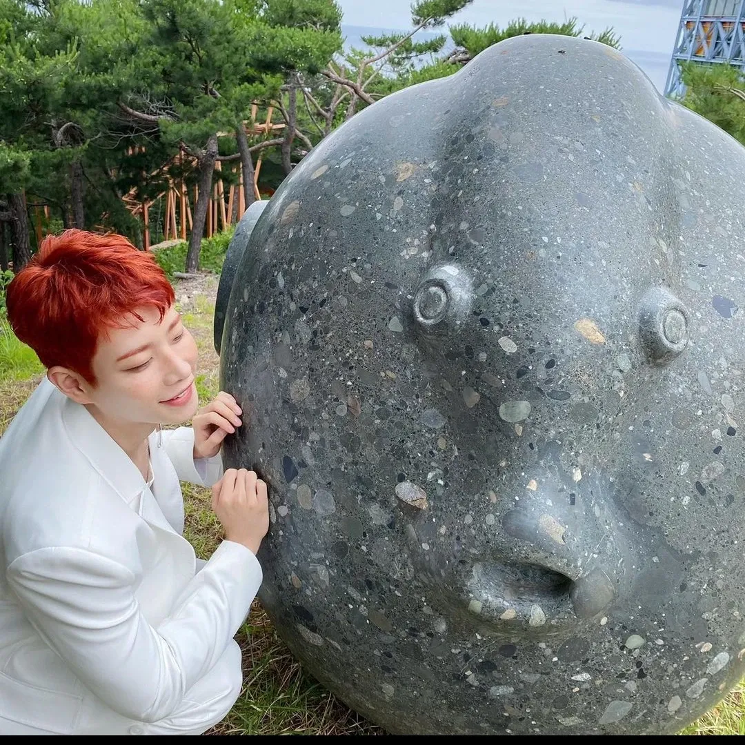 아스트로의 최신 사진