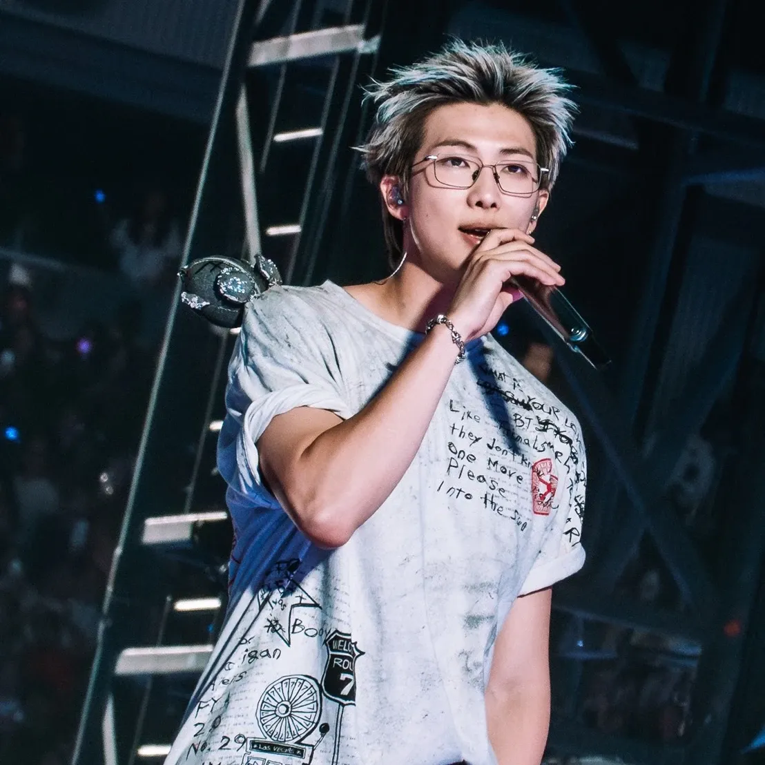 RM (防弹少年团)的幕后花絮