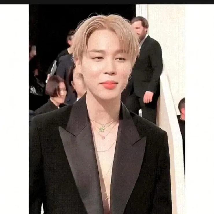 Foto aktivitas terbaru Jimin (BTS)