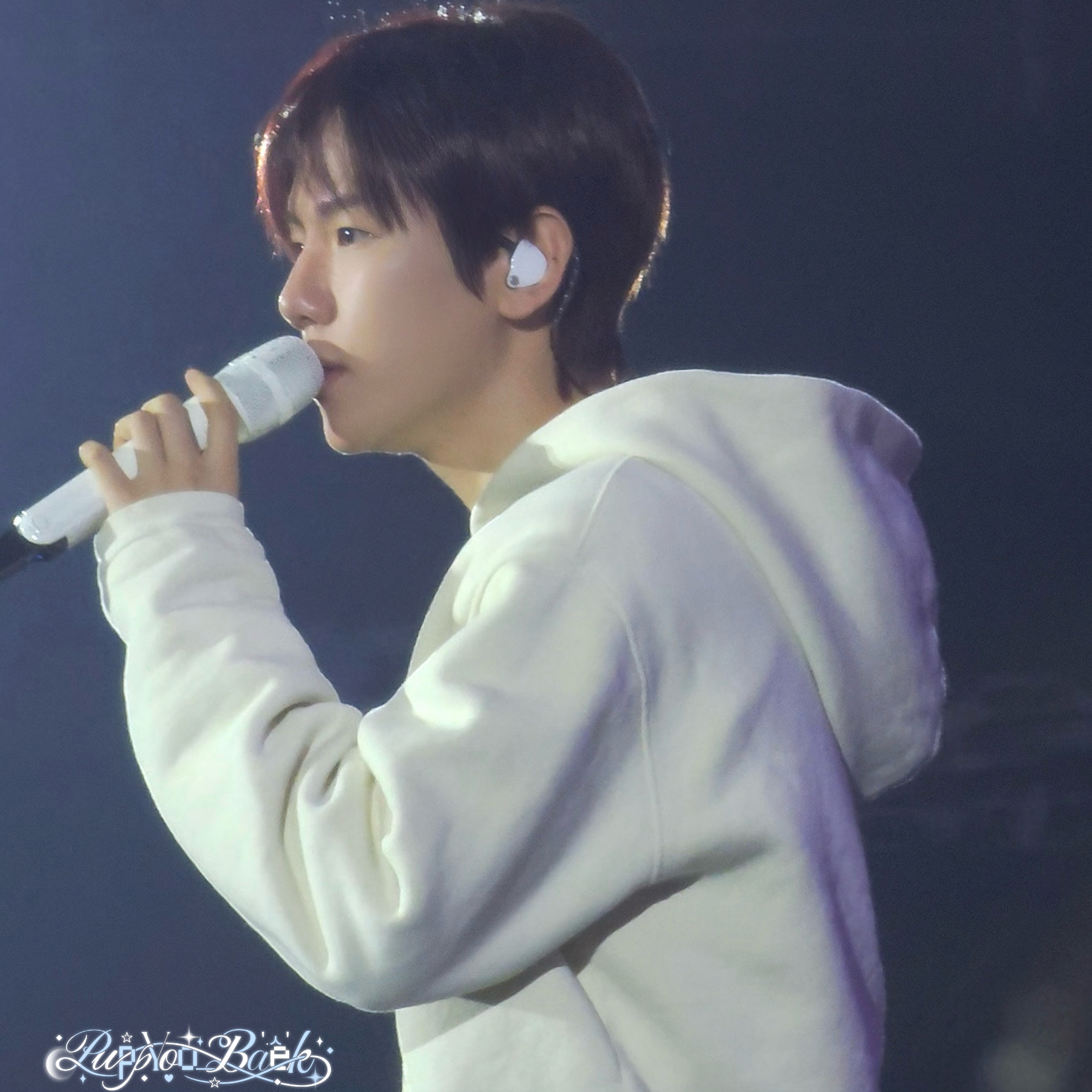 백현 (EXO) 최근 활동샷