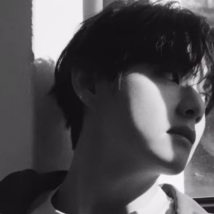 Recent activity shot of V (BTS)