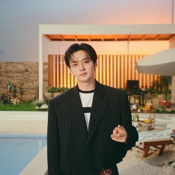 Recent activity shot of Lee Know (Stray Kids)