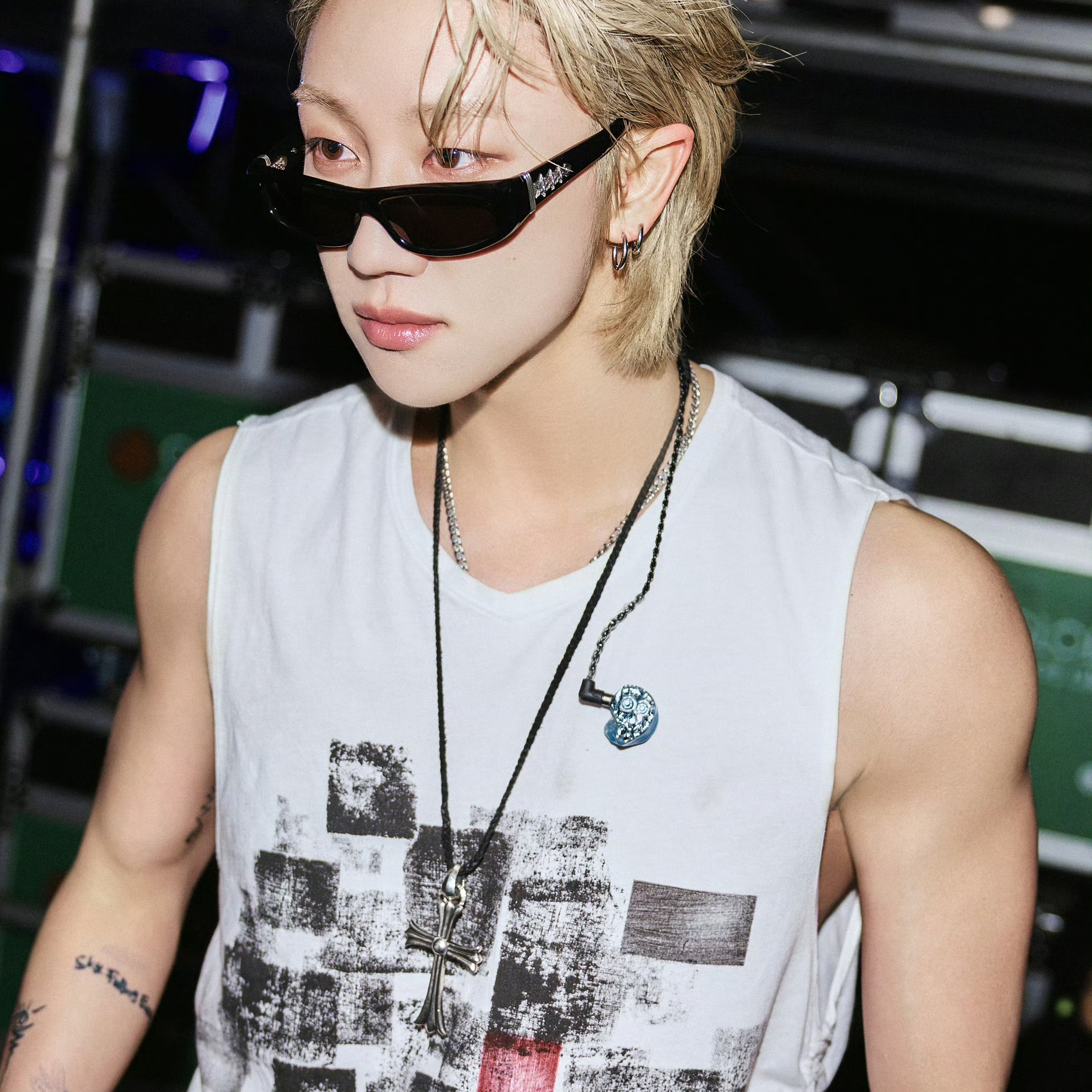 Behind-the-scenes cut of The 8 (SEVENTEEN)