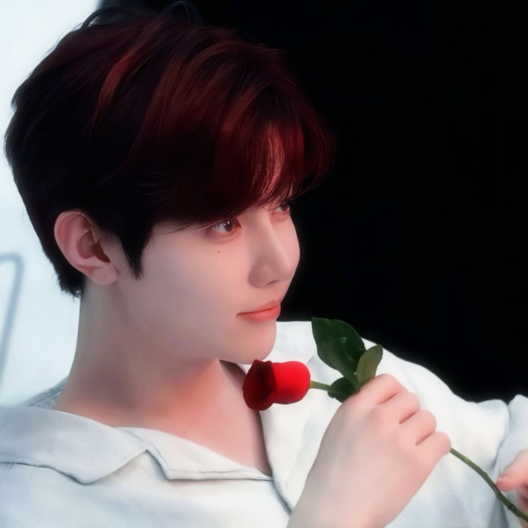 Latest photo of Zhang Hao (ZEROBASEONE)