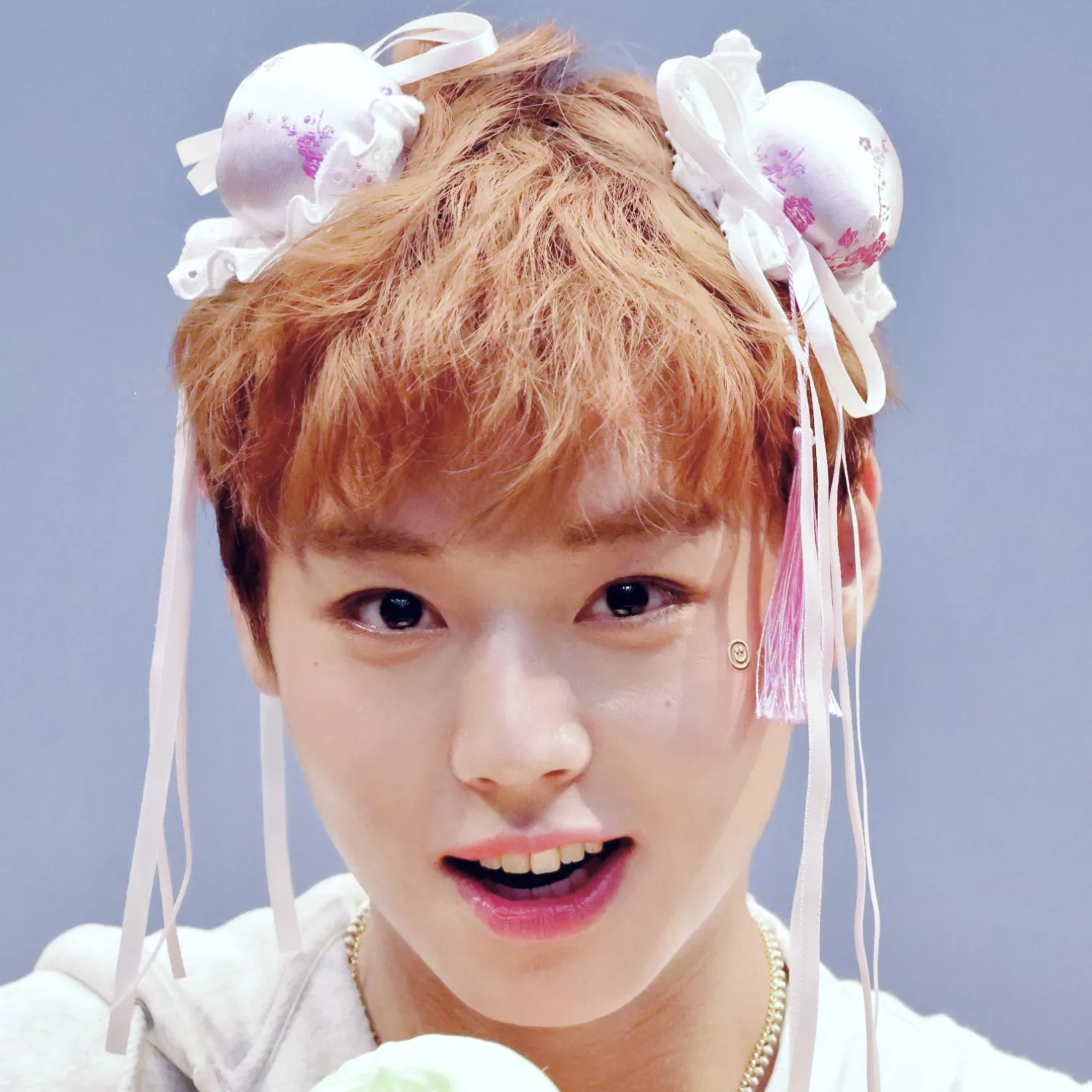 Behind-the-scenes cut of Park Jihoon
