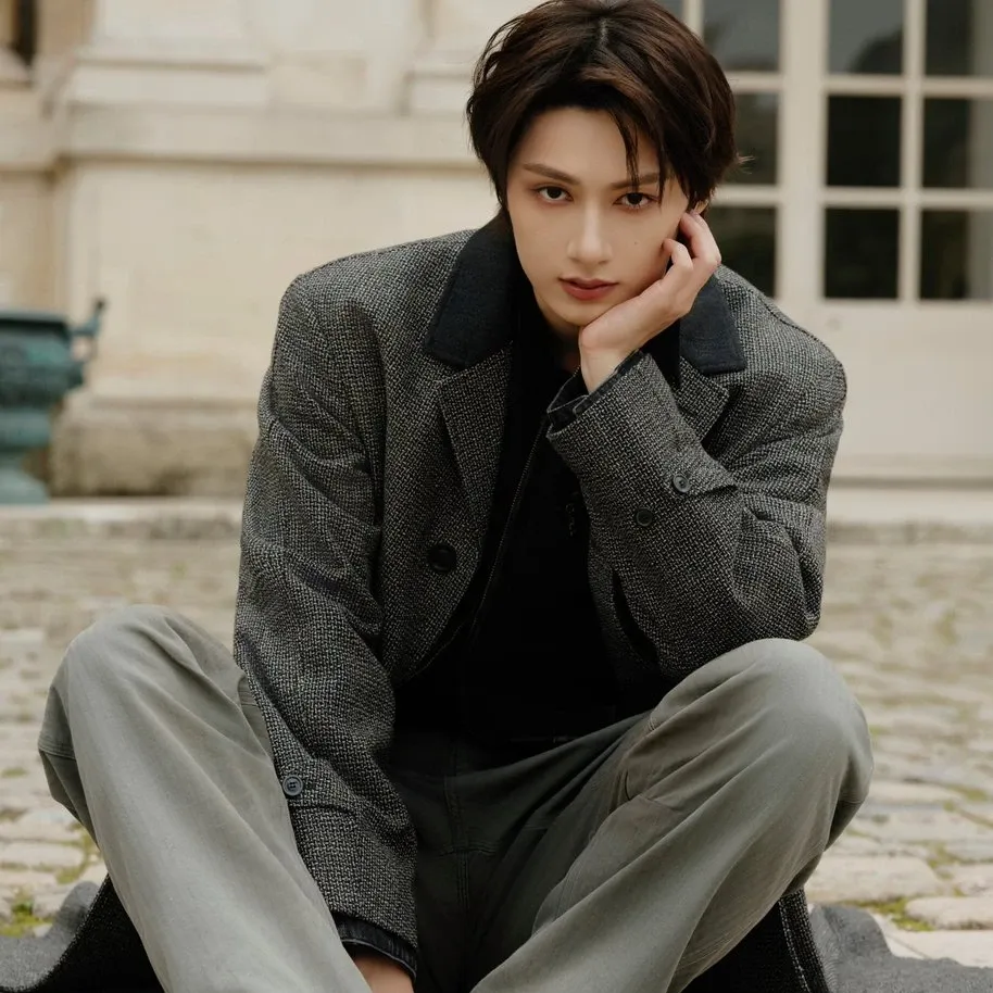 Behind-the-scenes cut of Jun (SEVENTEEN)