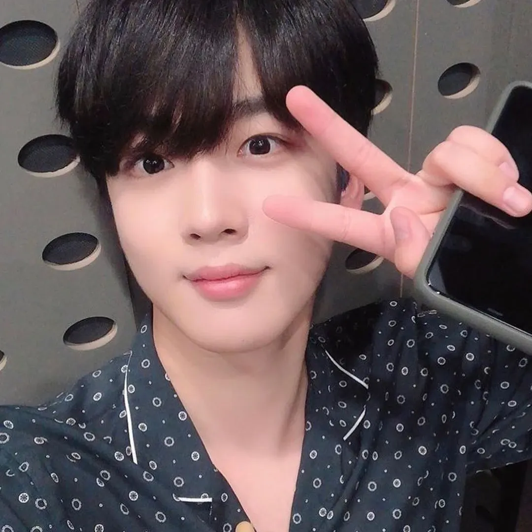 Latest photo of Kim Yohan (WEi)