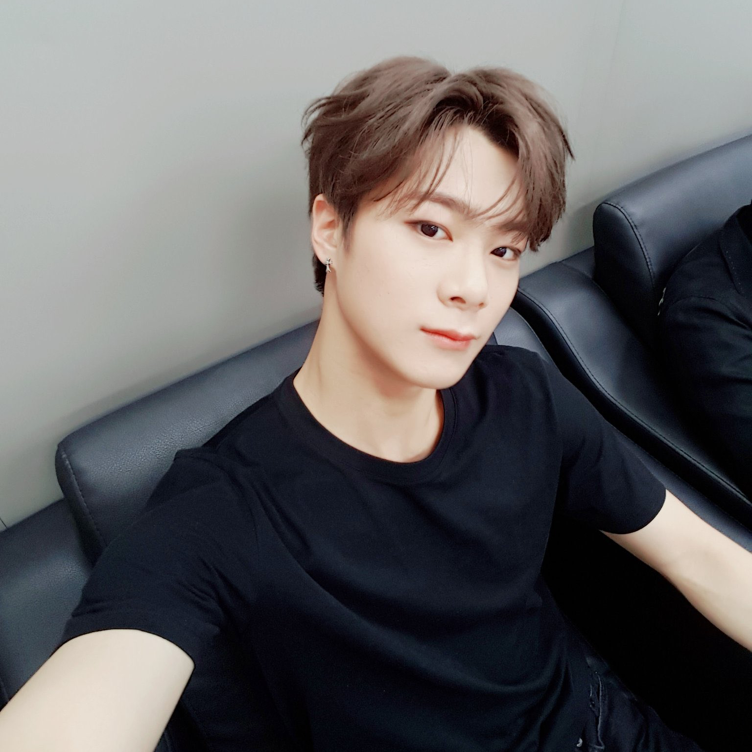 아스트로 최근 활동샷