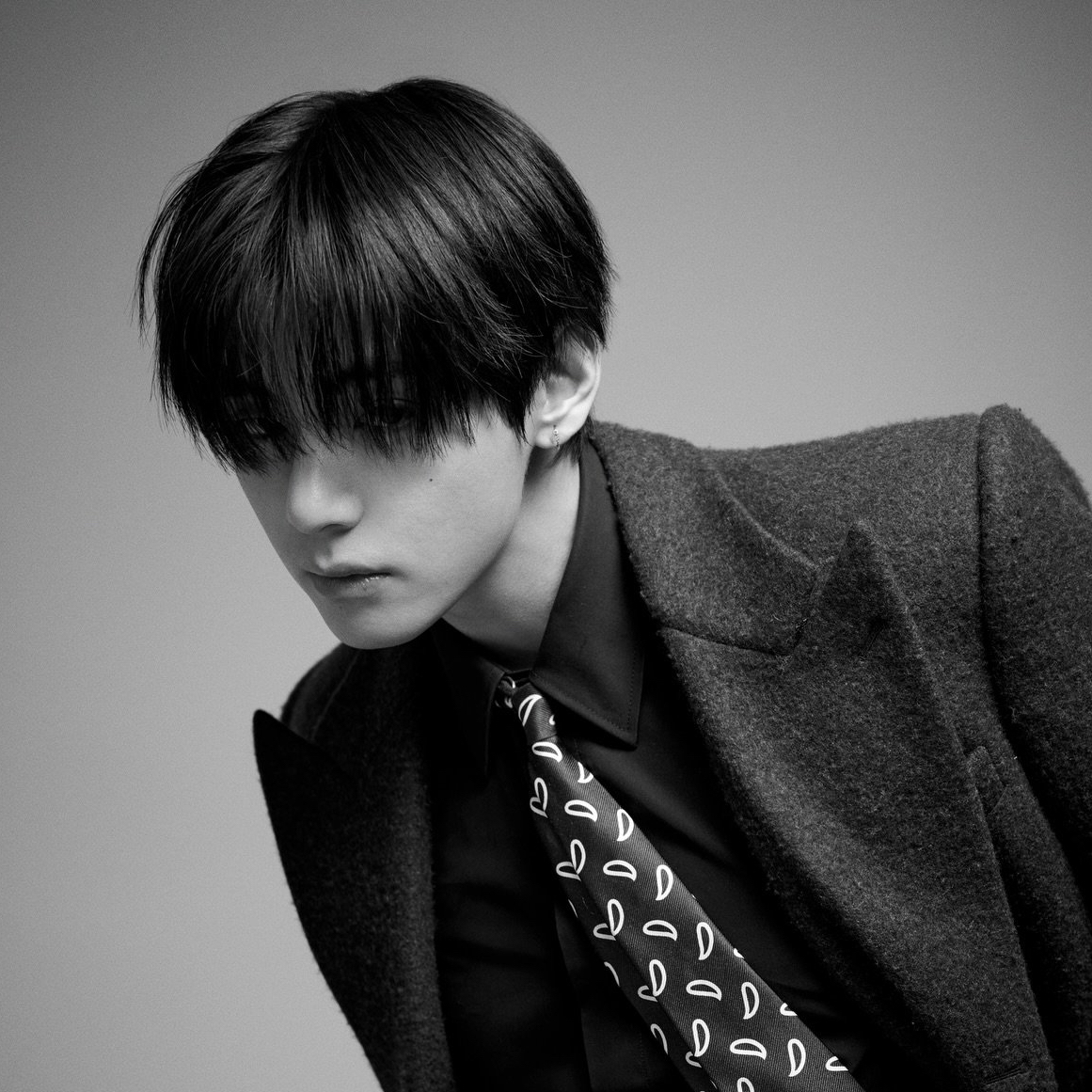 뷔 (방탄소년단)의 최신 사진