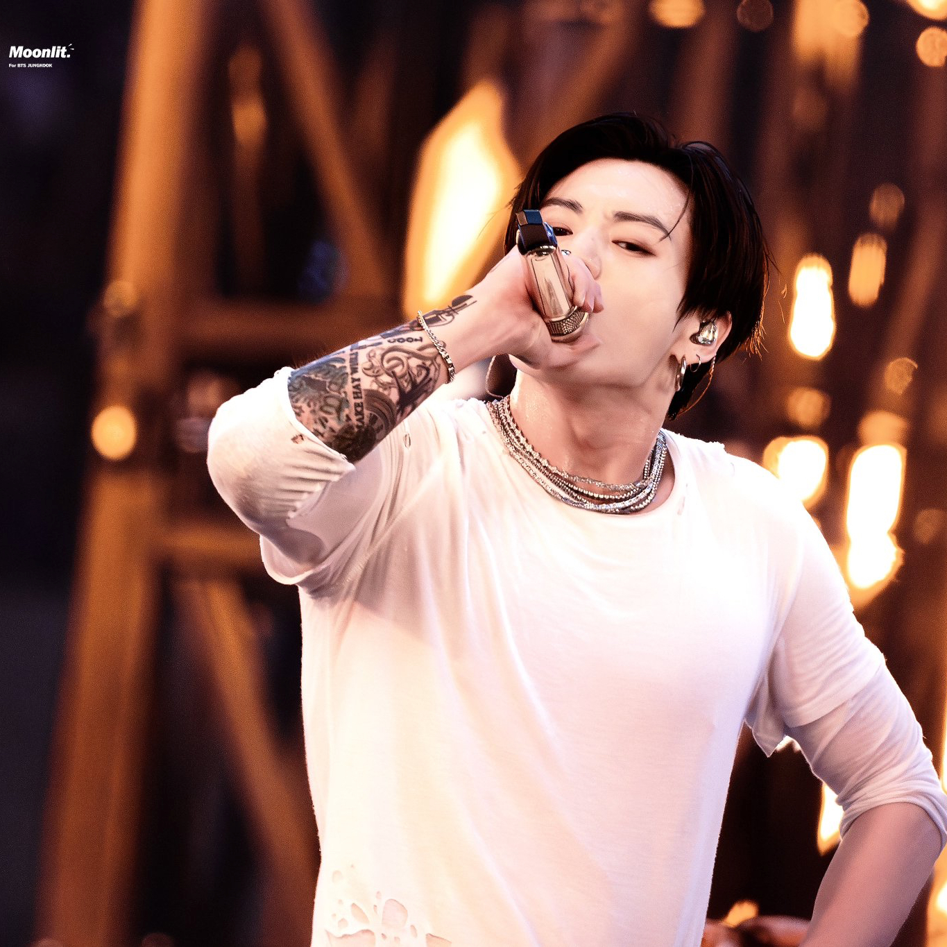 Momen yang diabadikan oleh penggemar Jungkook (BTS)