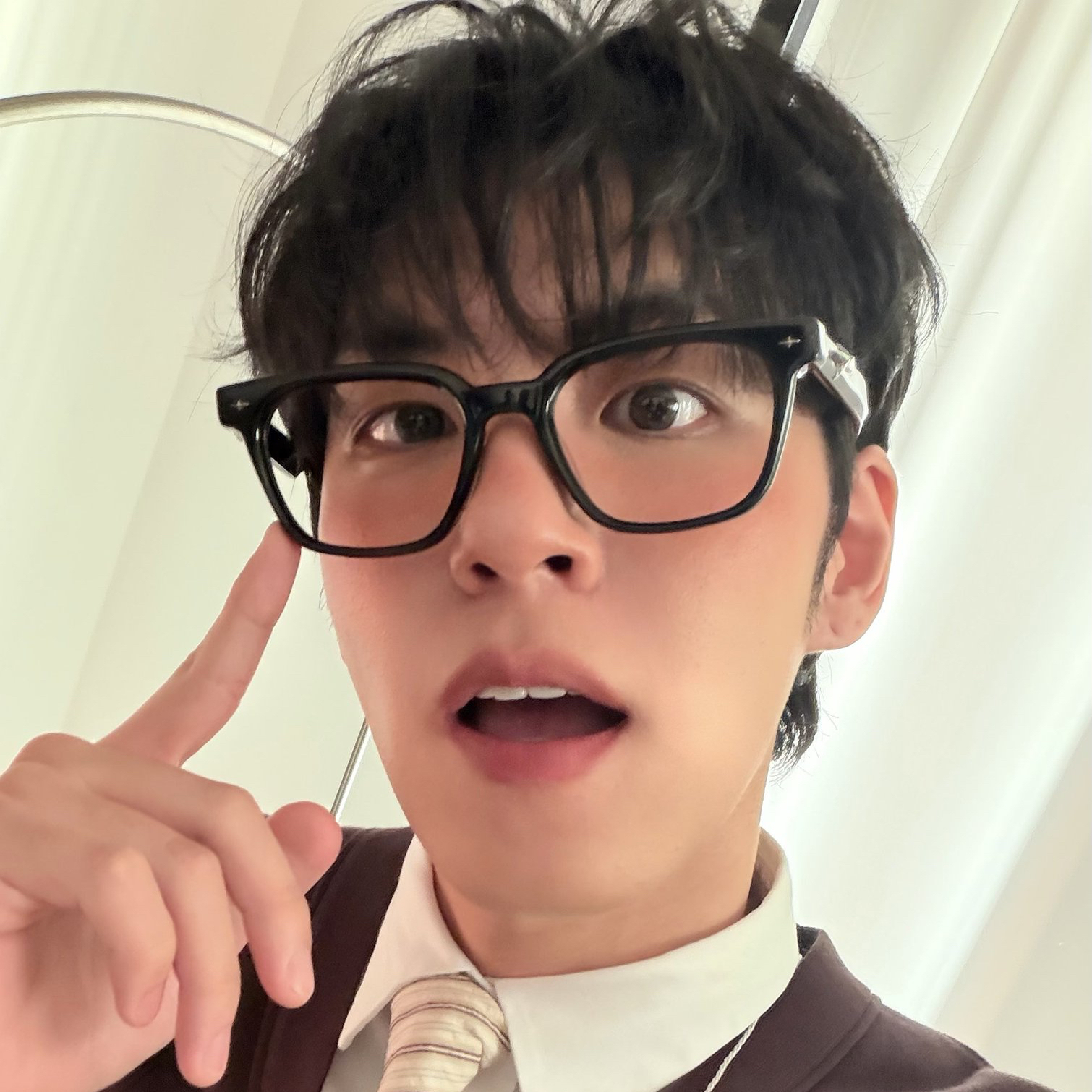 Foto aktivitas terbaru Wonpil (DAY6)