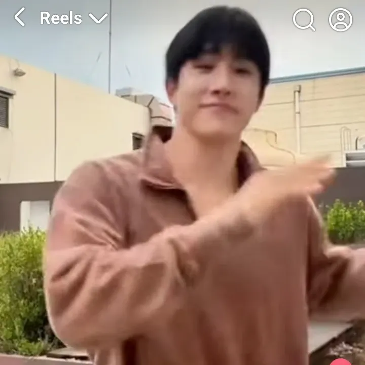 A moment captured by Jinjin (ASTRO)'s fan