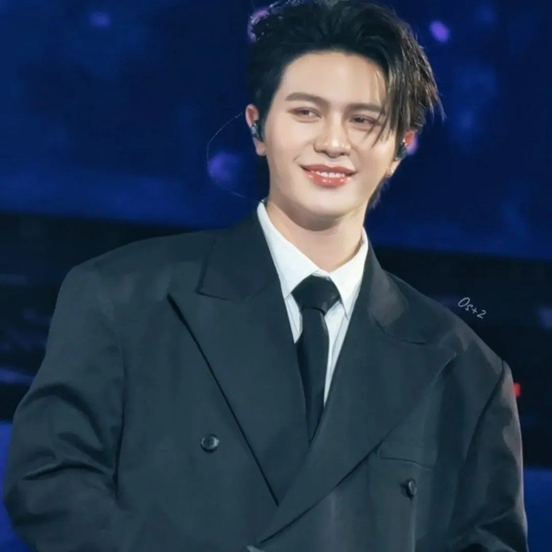 A moment captured by William (LYKN)'s fan