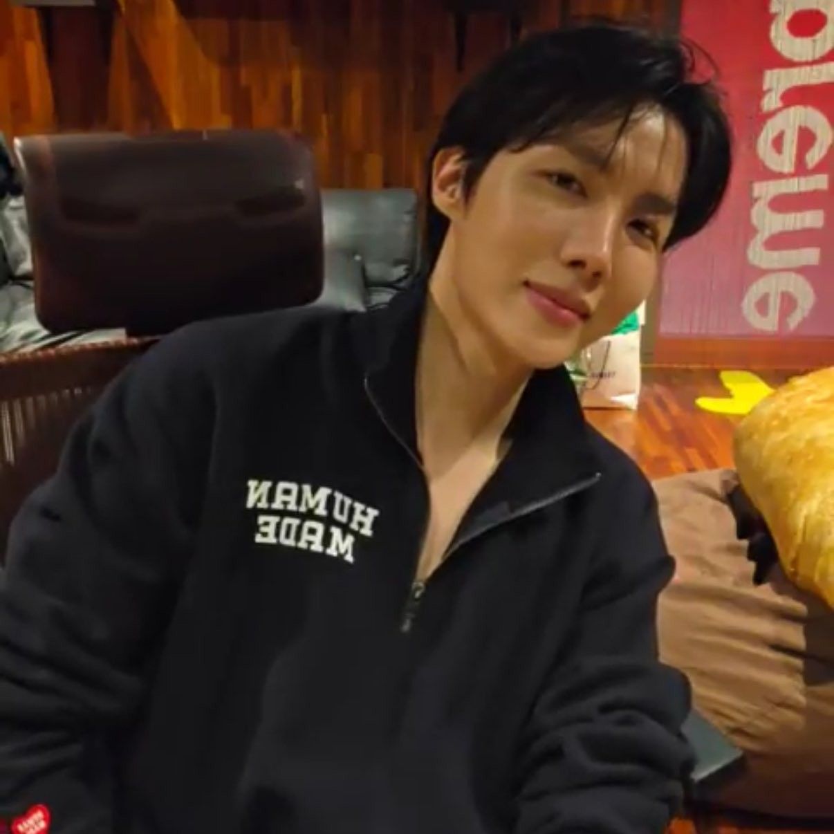 제이홉 (방탄소년단)의 비하인드 컷