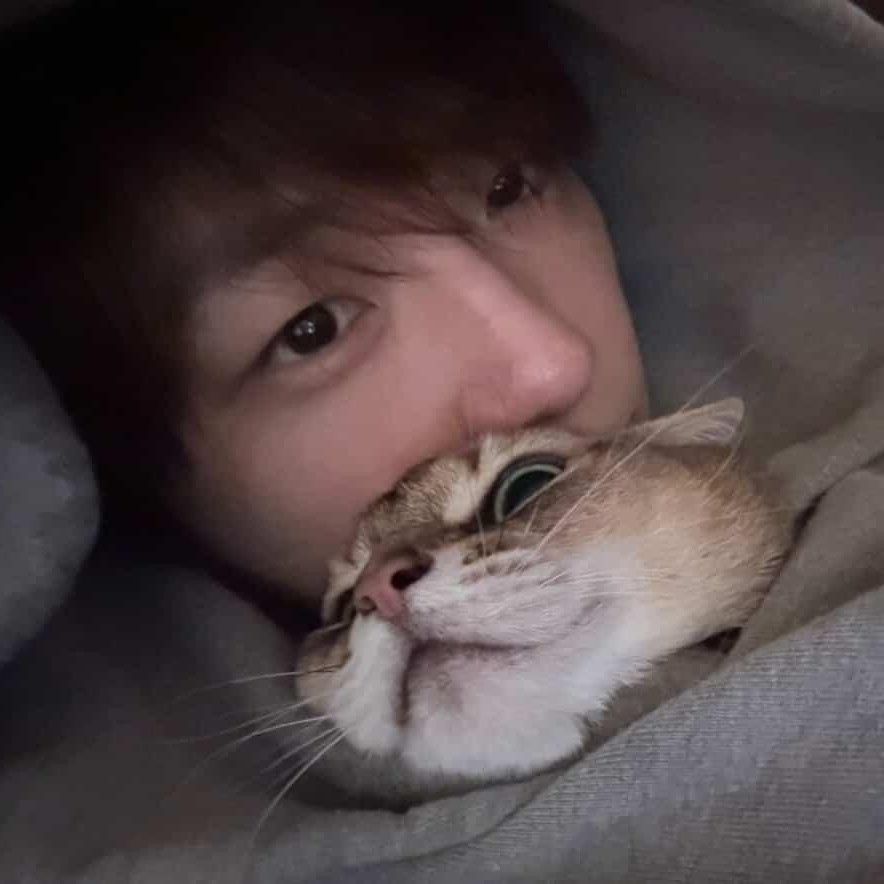 강다니엘의 비하인드 컷