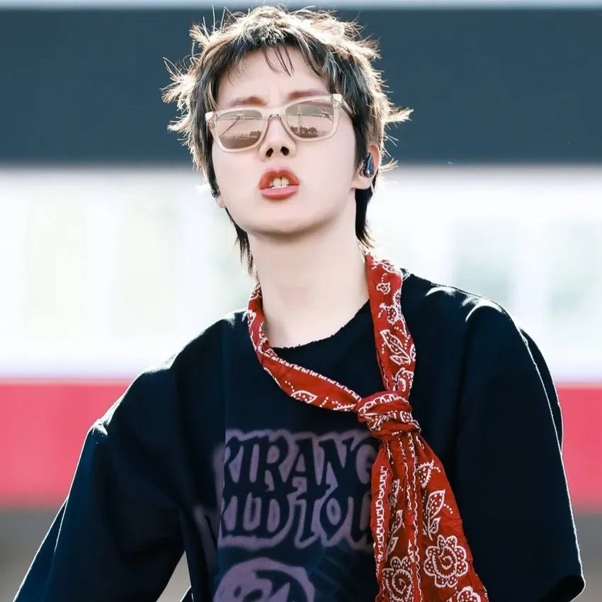 제이홉 (방탄소년단) 최근 활동샷