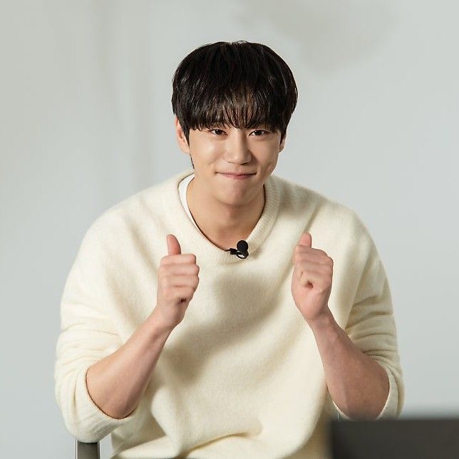 Recent activity shot of Lee Junyoung