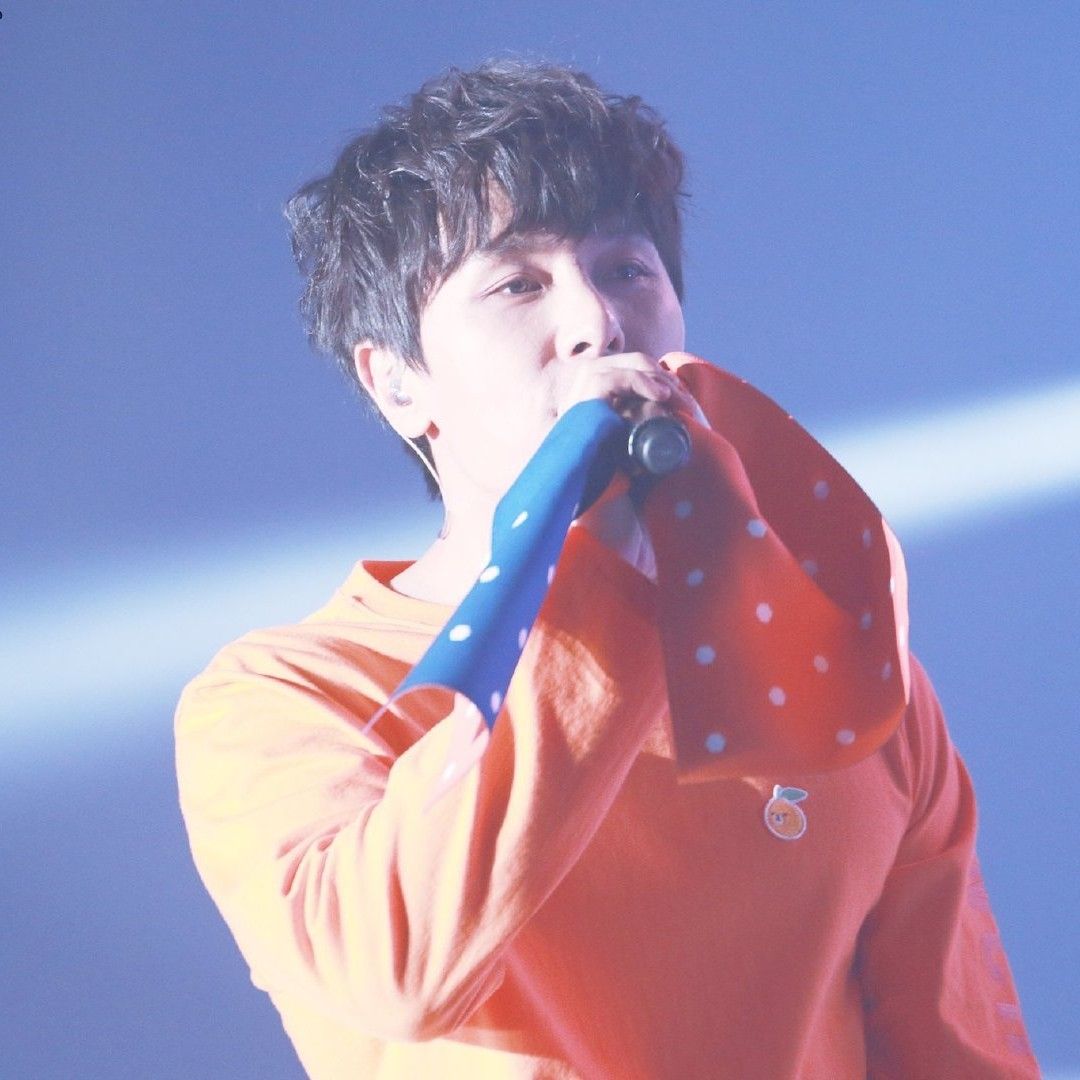 Latest photo of Kim Dongwan (SHINHWA)