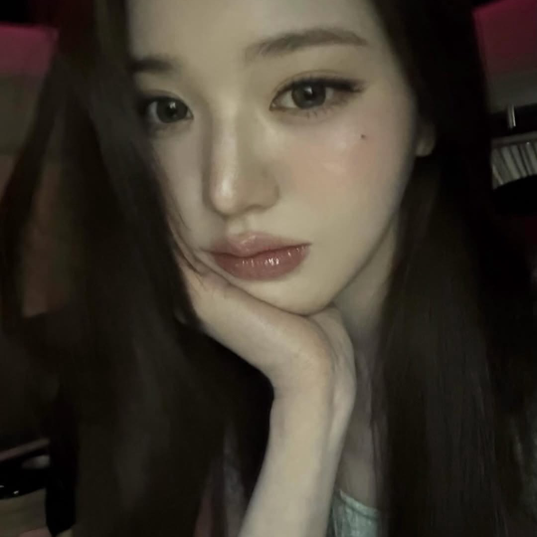 Latest photo of Jang Wonyoung (IVE)