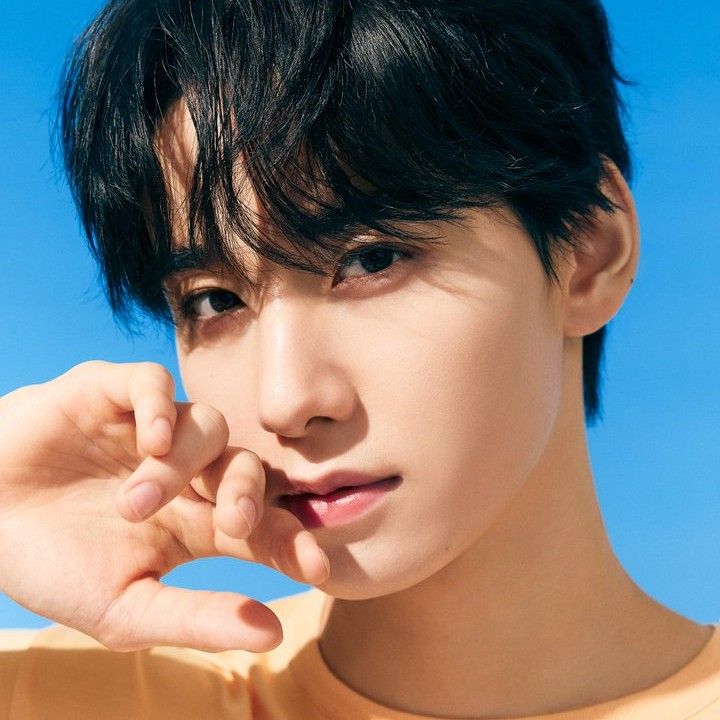 Recent activity shot of Sato Keigo (JO1)