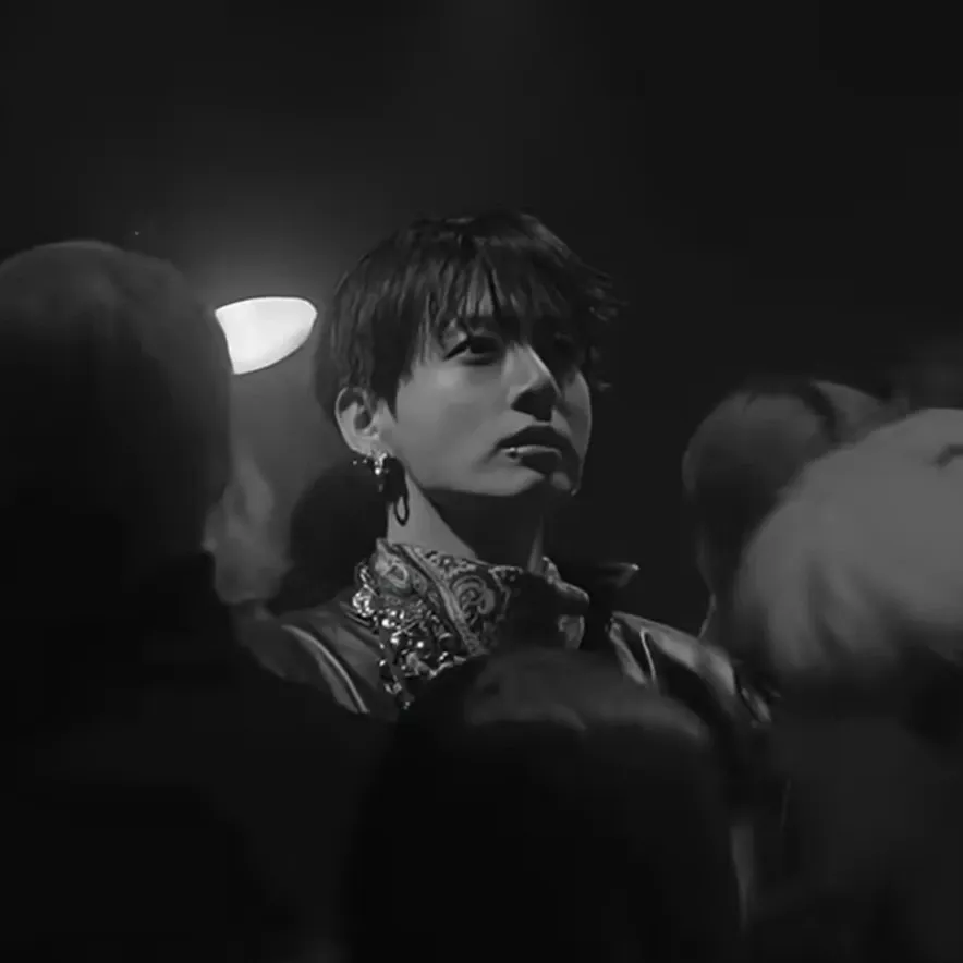 Foto aktivitas terbaru Jungkook (BTS)