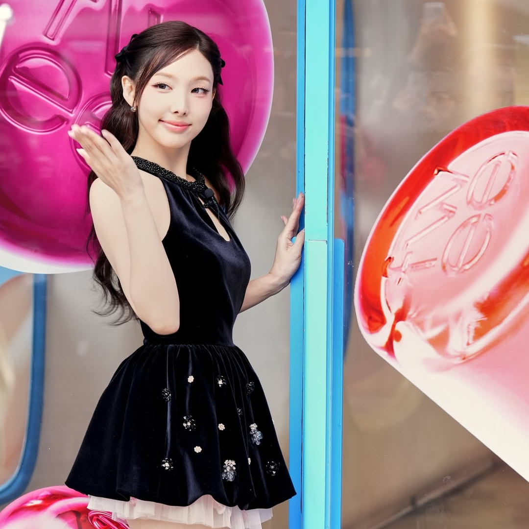 Momen yang diabadikan oleh penggemar Nayeon (TWICE)