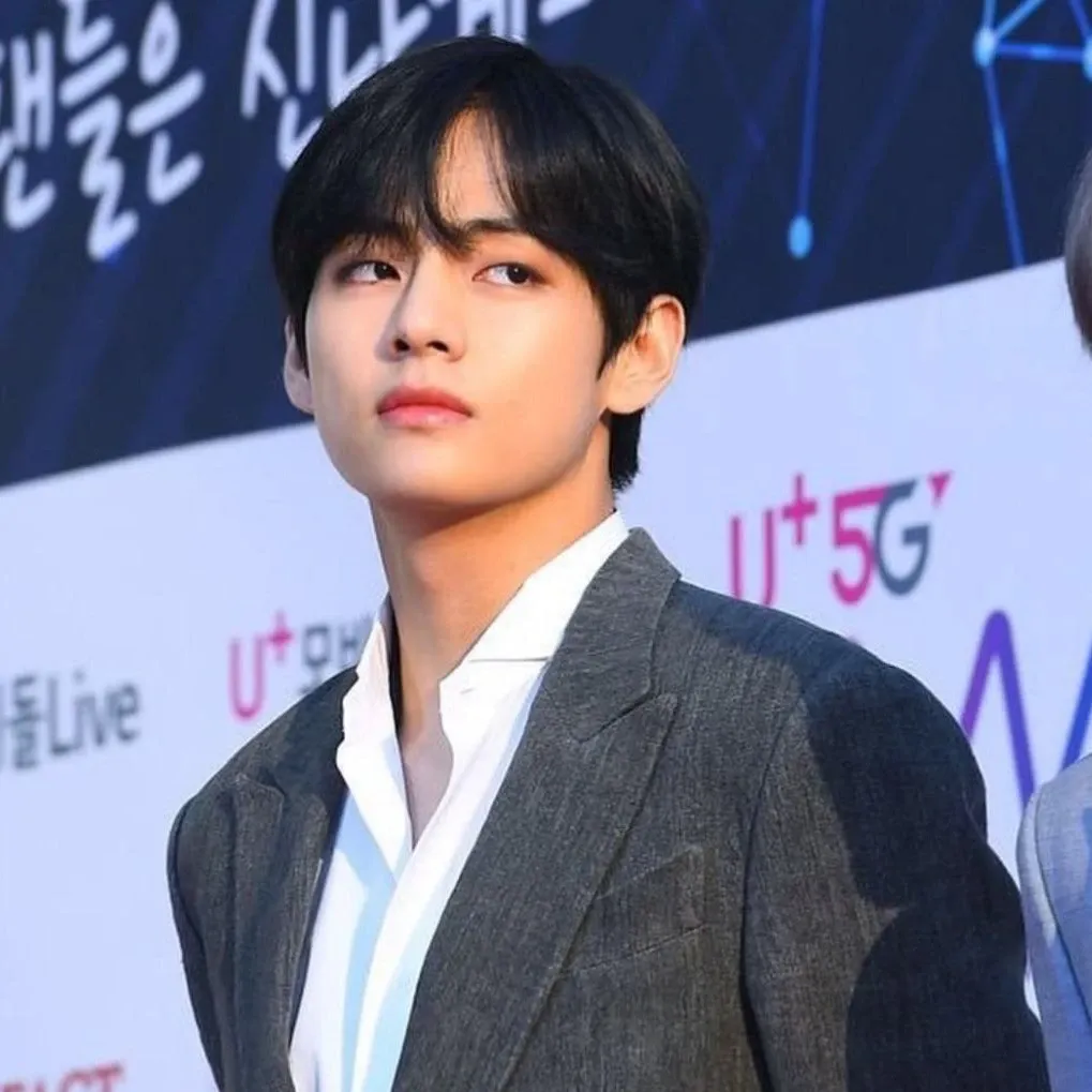 뷔 (방탄소년단)의 비하인드 컷
