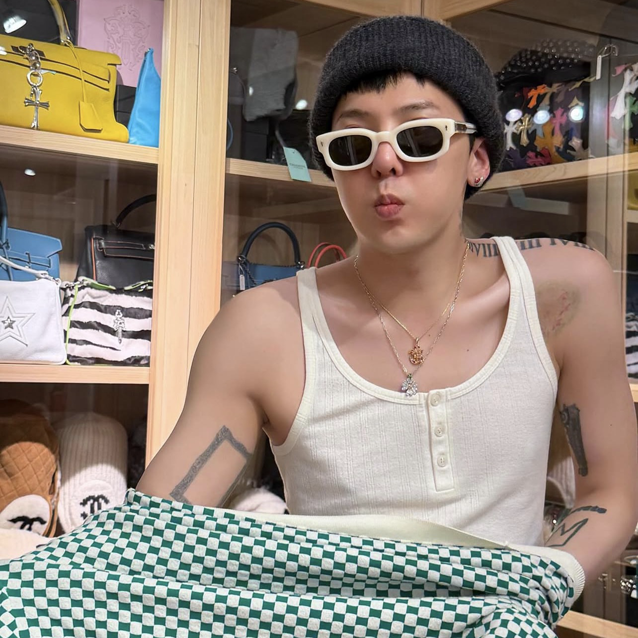 A moment captured by G-DRAGON (BIGBANG)'s fan