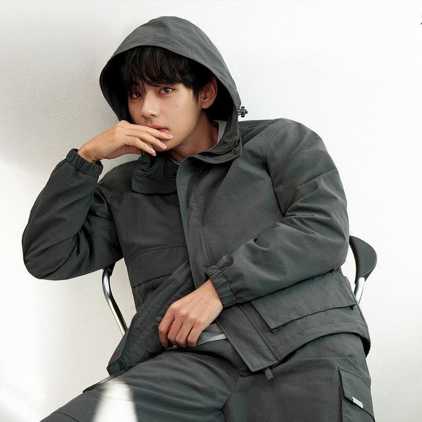 Latest photo of V (BTS)