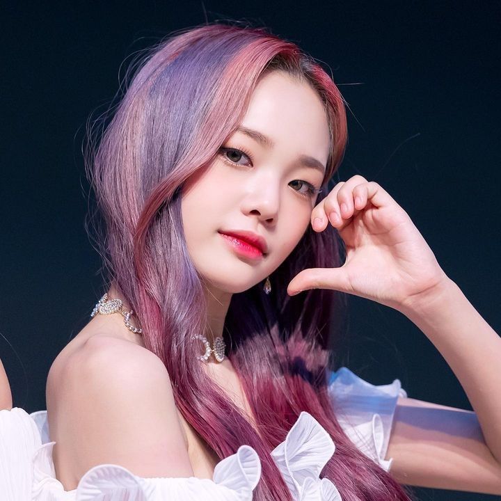 Recent activity shot of Park Boeun (CLASS:y)