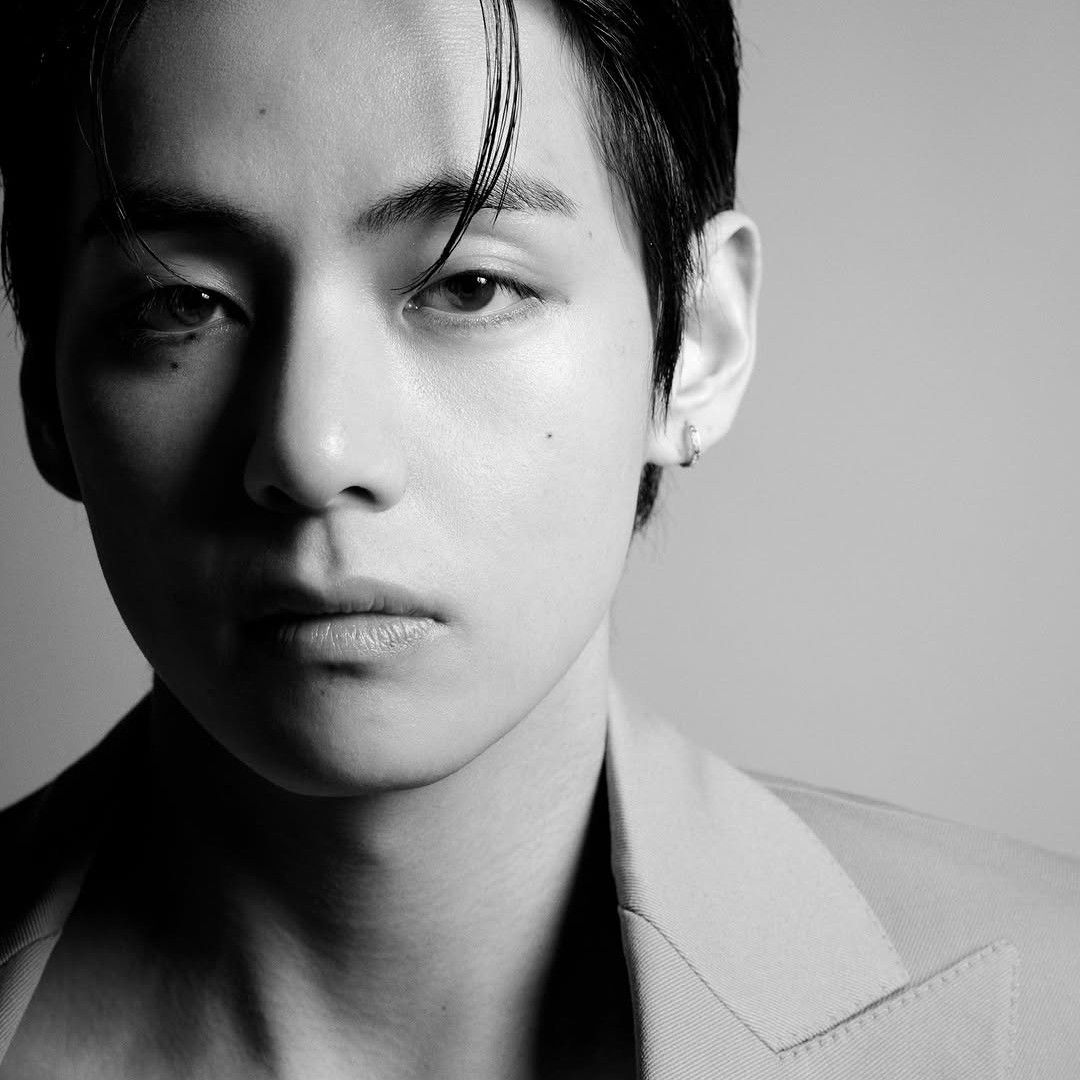 Recent activity shot of V (BTS)