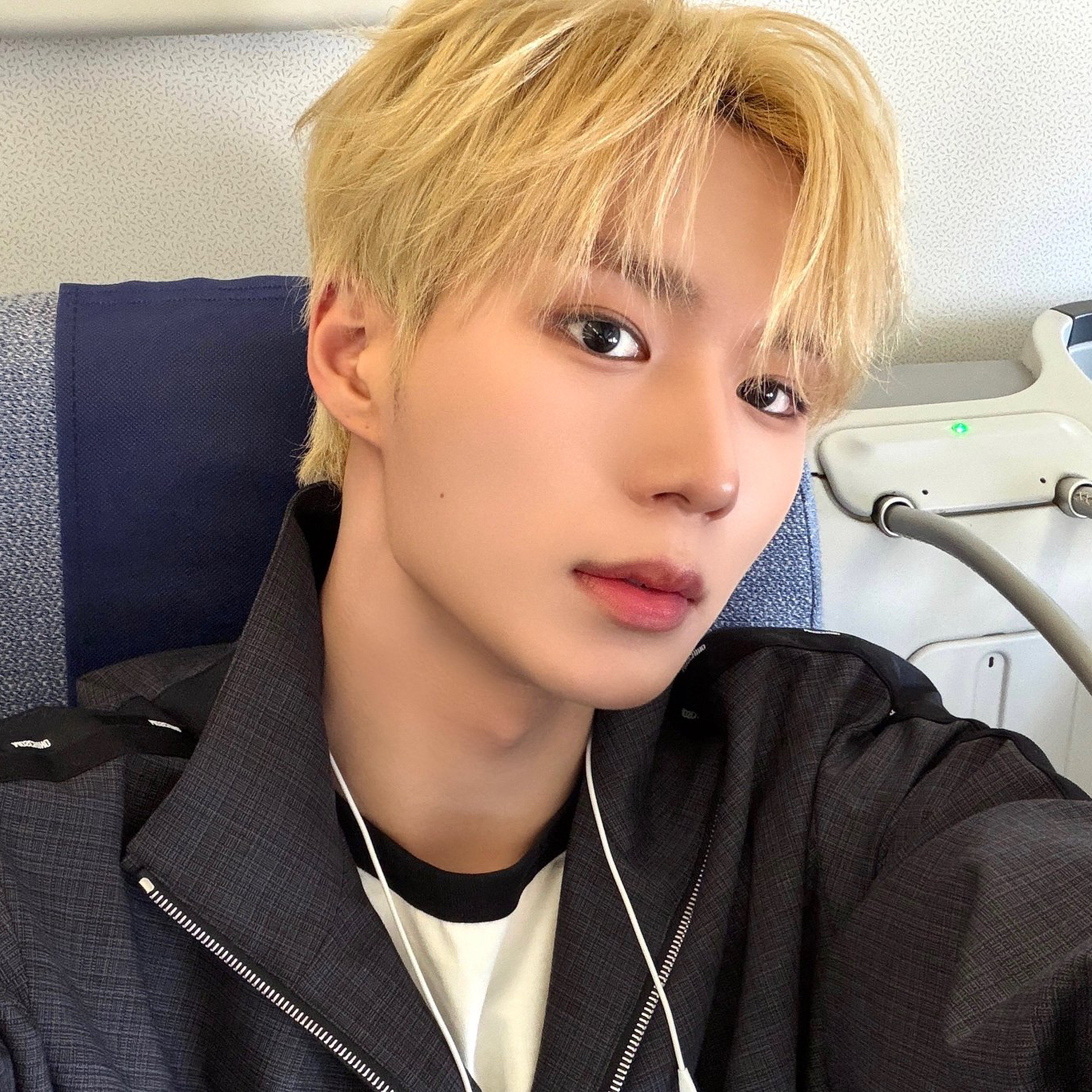 김준서 (알파드라이브원)의 비하인드 컷