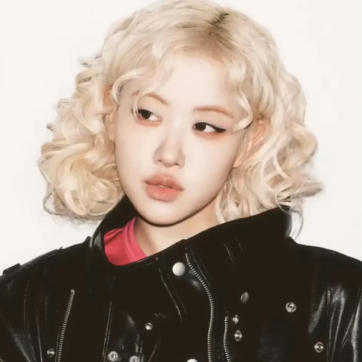 로제 (BLACKPINK)의 최신 사진