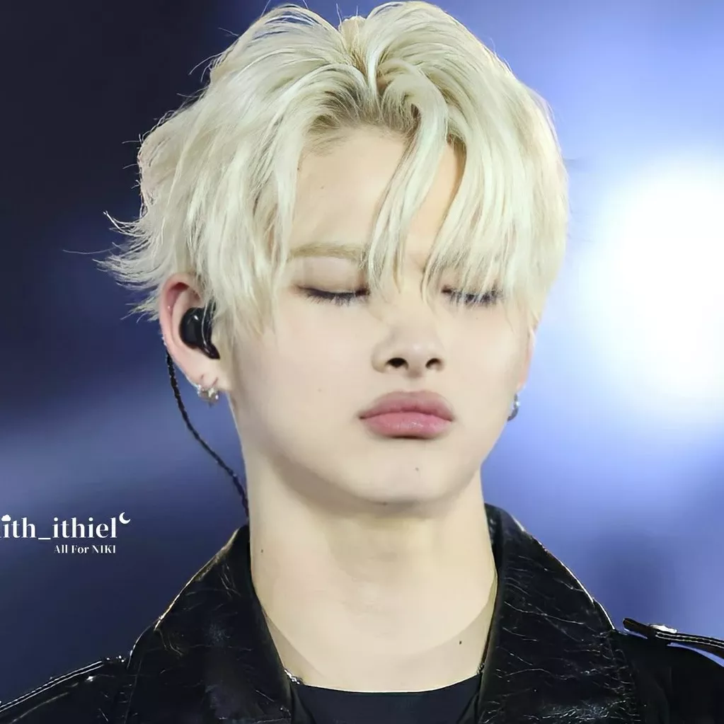 Momen yang diabadikan oleh penggemar NI-KI (ENHYPEN)