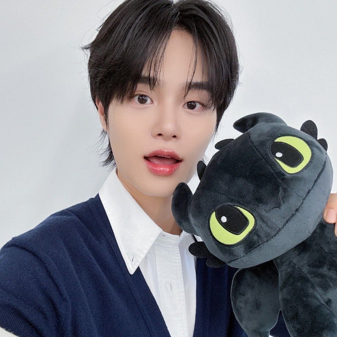 Behind-the-scenes cut of Lee Daehwi (AB6IX)