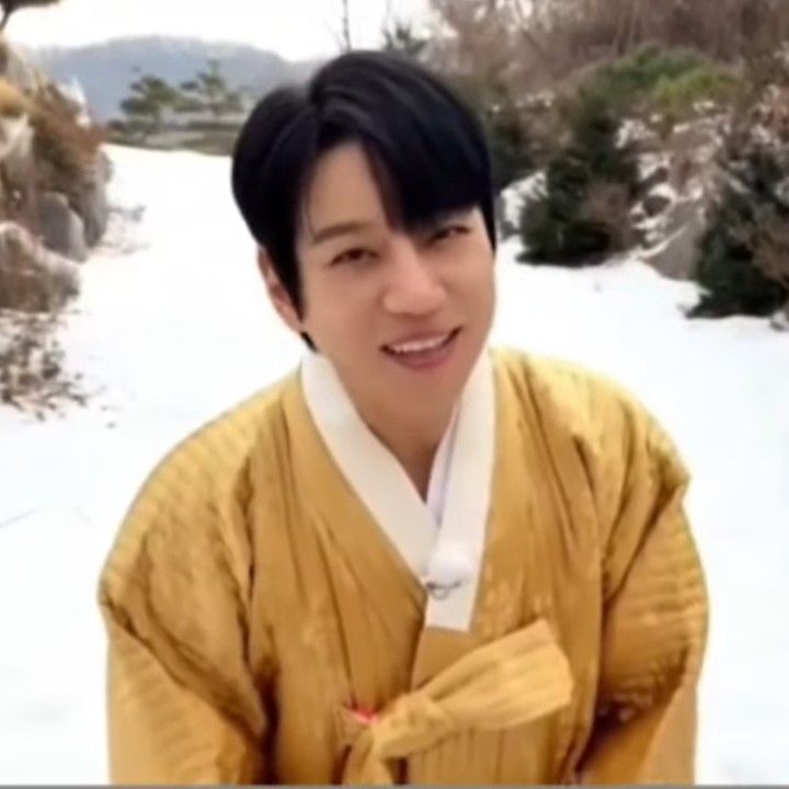 A moment captured by Hwang Chiyeol's fan