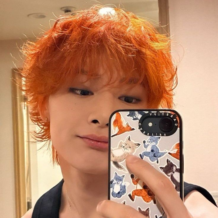 Behind-the-scenes cut of Stray Kids