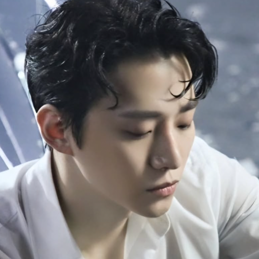 A moment captured by Junho (2PM)'s fan