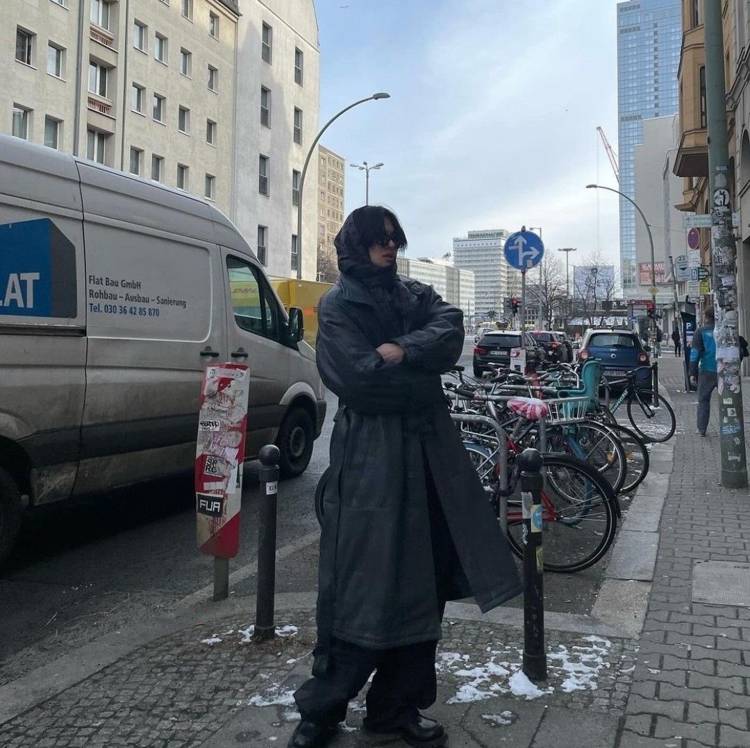 Behind-the-scenes cut of Lee Leo (ALPHA DRIVE ONE)