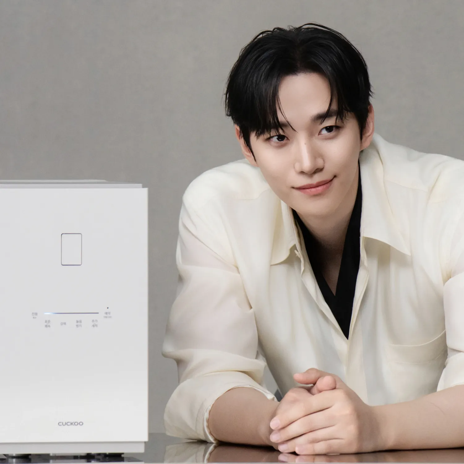 Behind-the-scenes cut of Junho (2PM)
