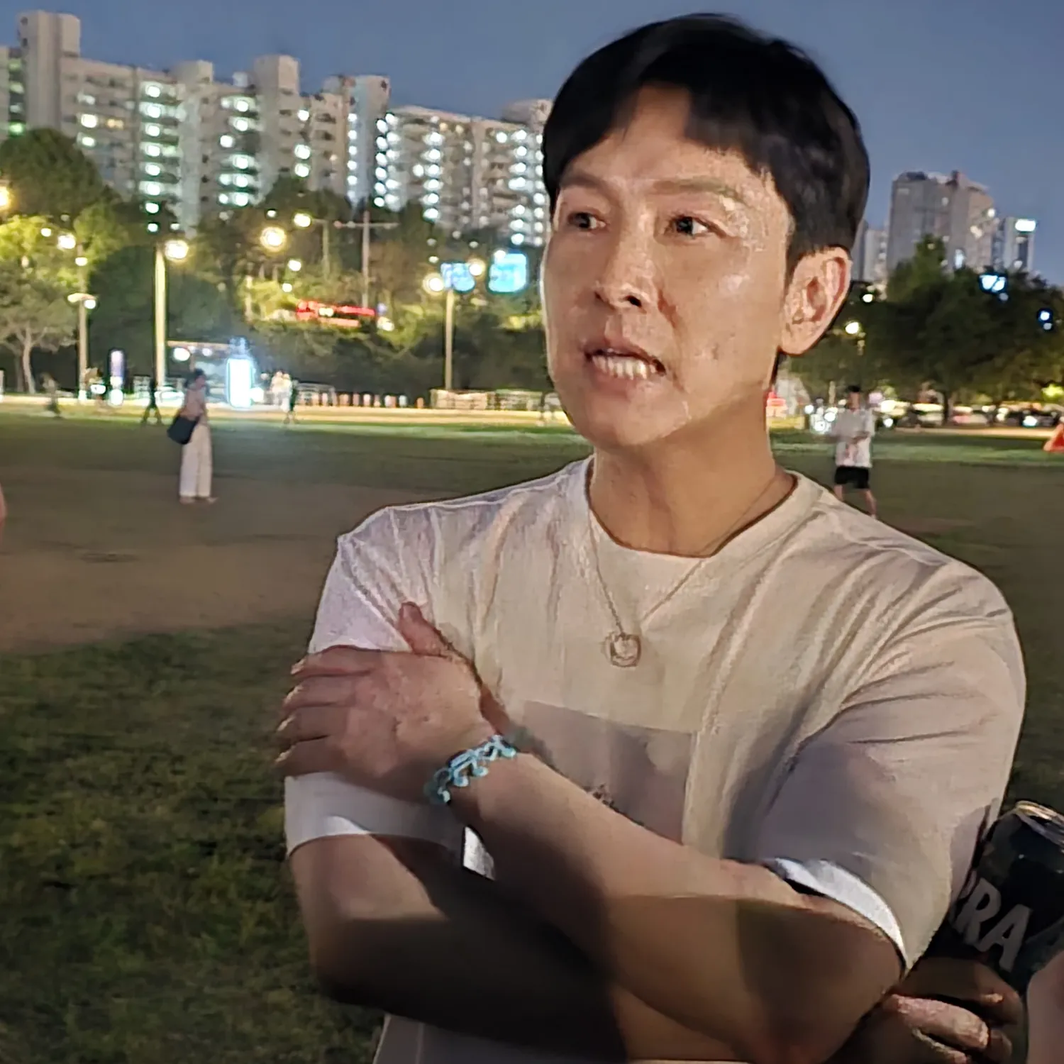 Behind-the-scenes cut of Kim Dongwan (SHINHWA)